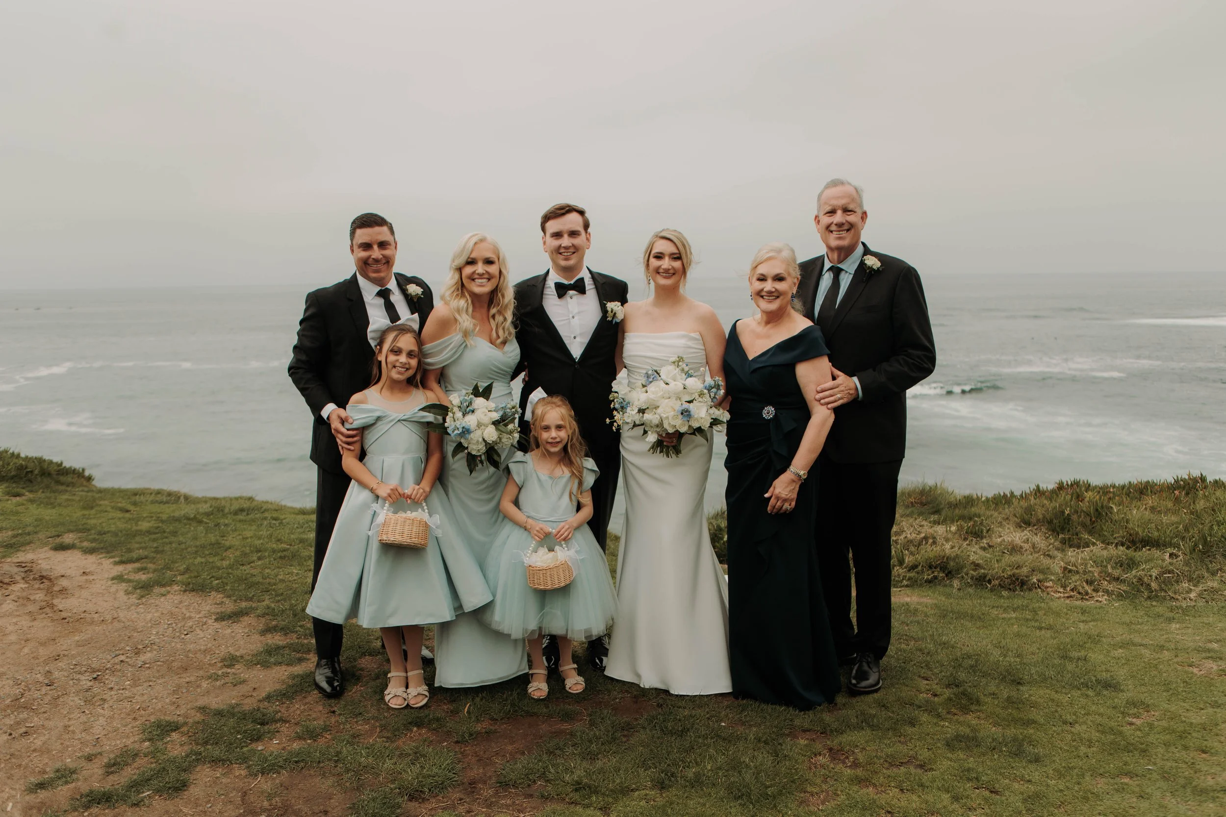 Candid photos of a wedding at The Wedding Bowl and Cuvier Club in La Jolla. San Diego wedding photography by Indigo West Photography.