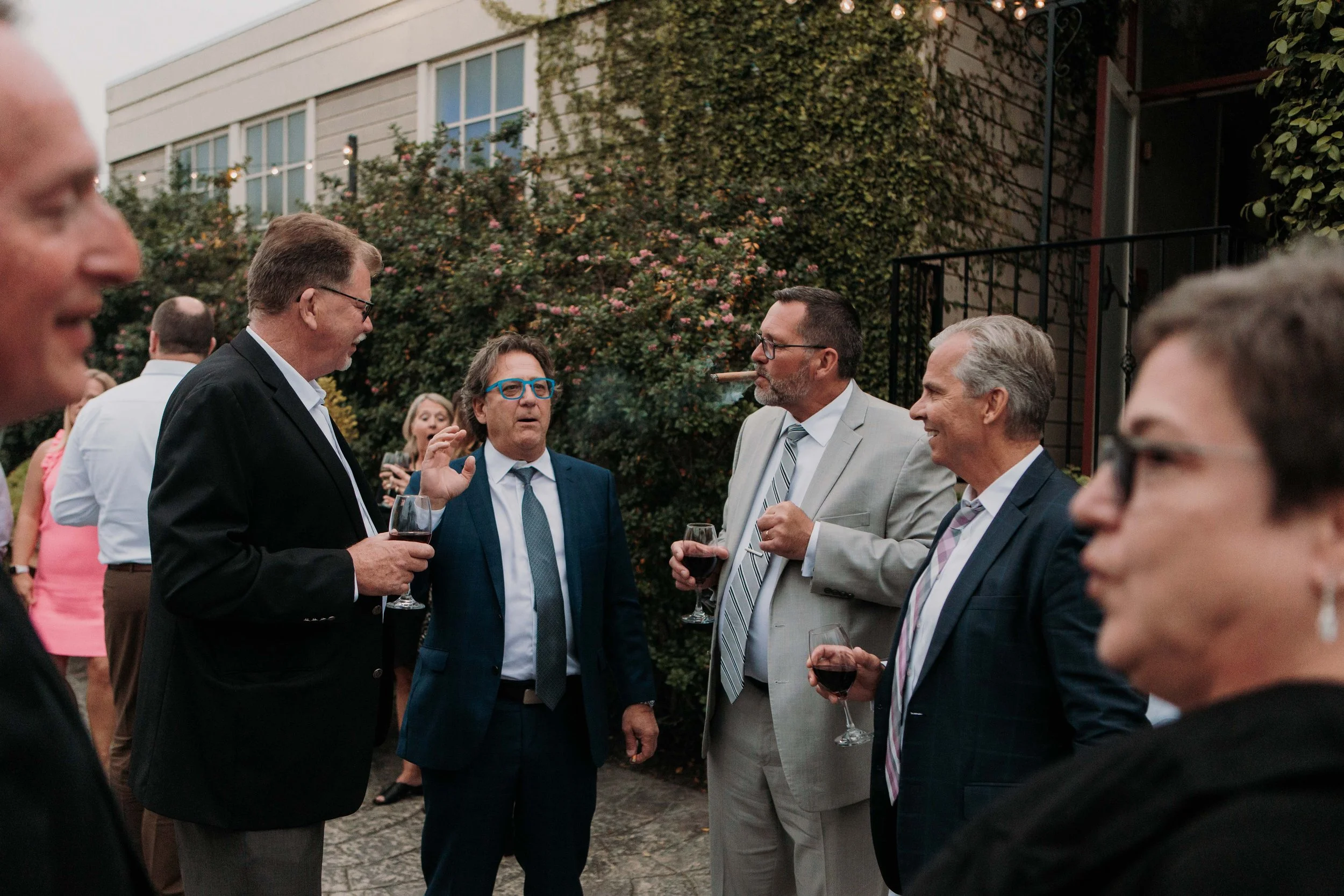 Candid photos of a wedding at The Wedding Bowl and Cuvier Club in La Jolla. San Diego wedding photography by Indigo West Photography.