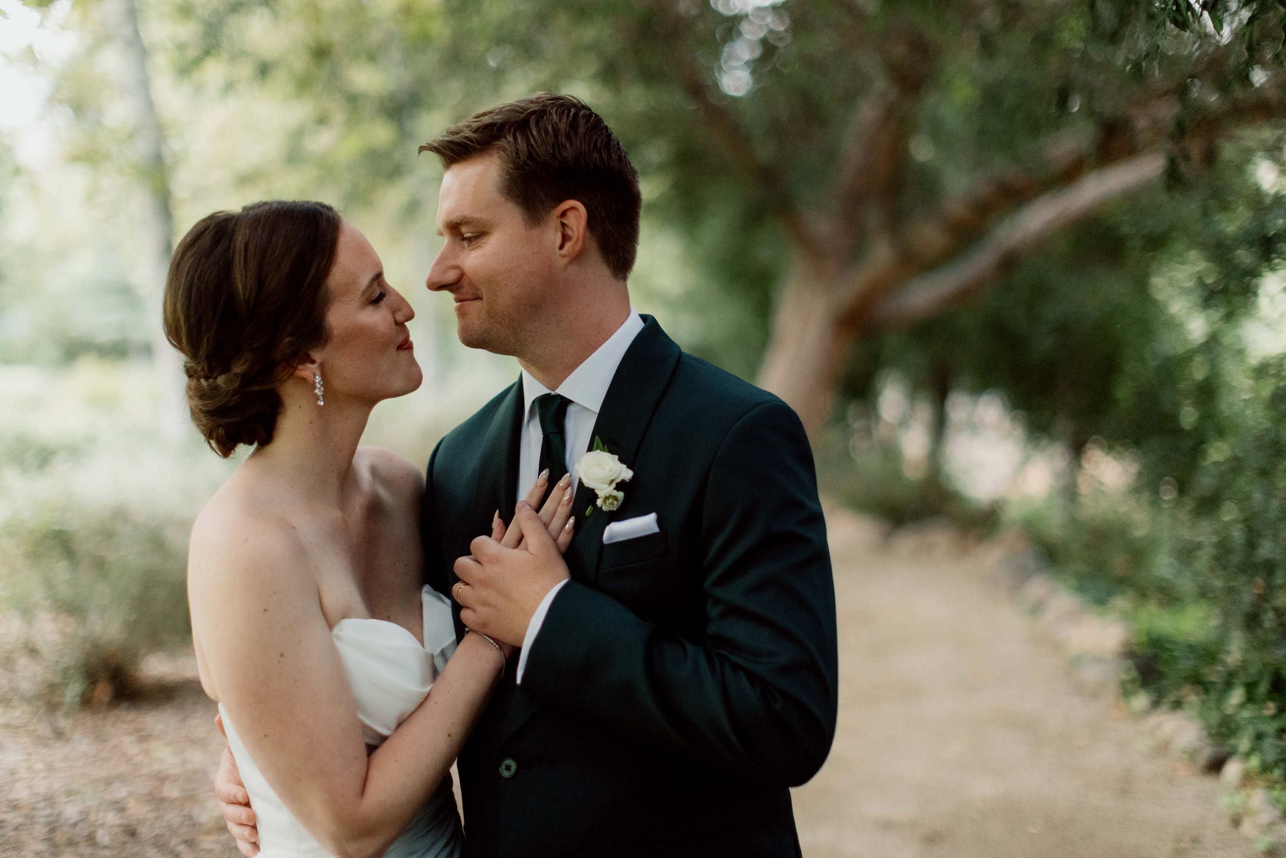Wedding at The Lodge at Malibou Lake. Wedding in Malibu, California. Indigo West Photography, serving weddings in Los Angeles and San Diego CA.