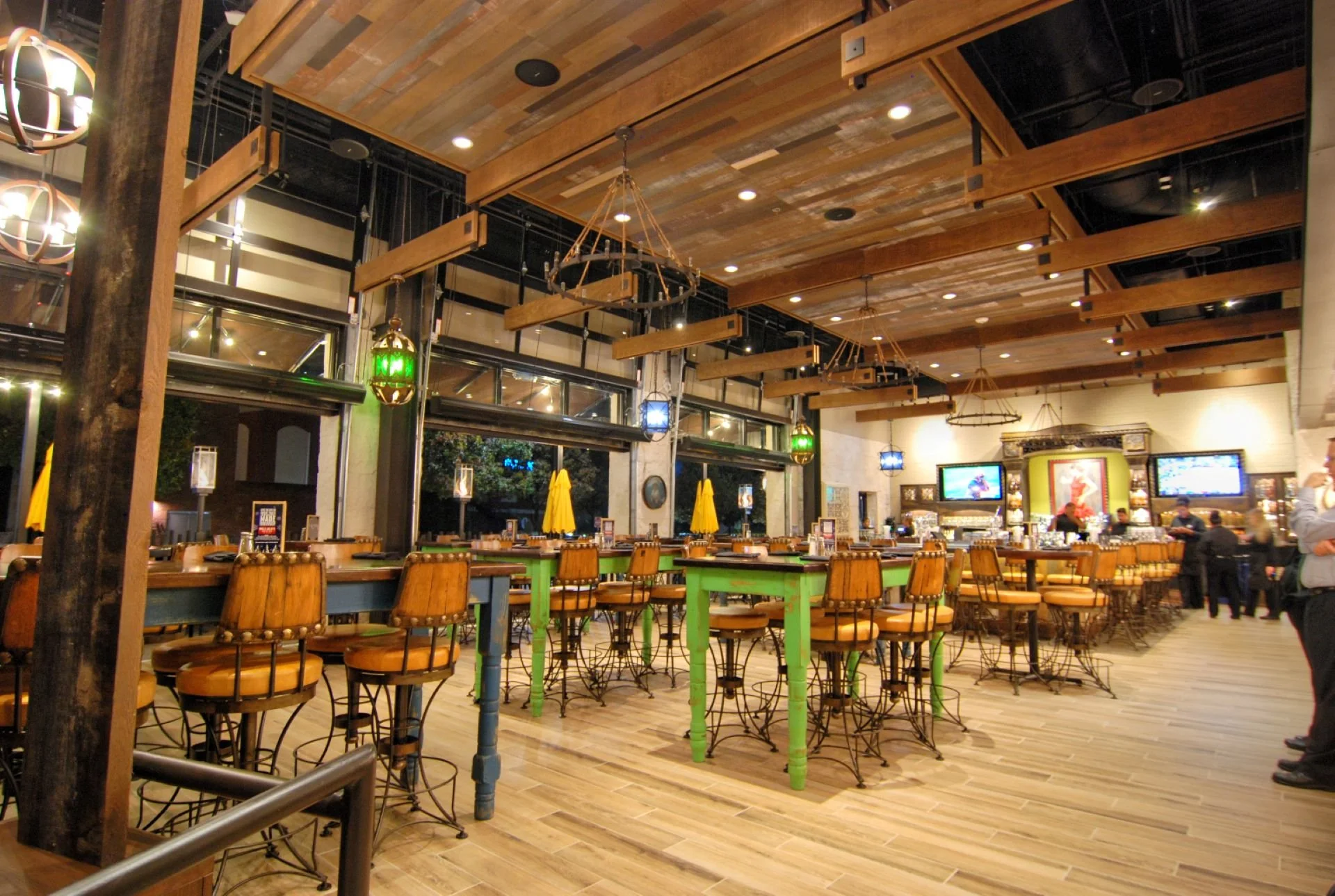 resizeUncle Julio Durham Interio Photo 4.jpg