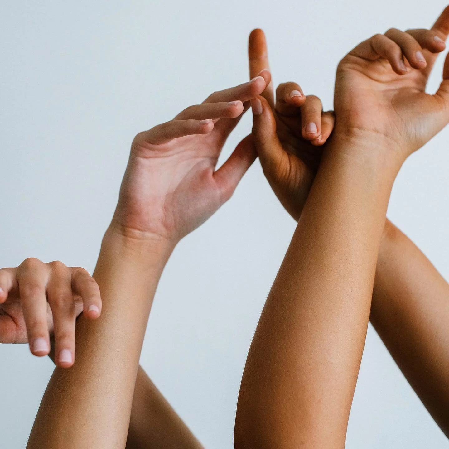 Perfection is in the details &ndash; no orange palms allowed! 🙌🏽 #attentiontodetail #flawlessglow #dippedindolce #mobilespraytan #chattanooga