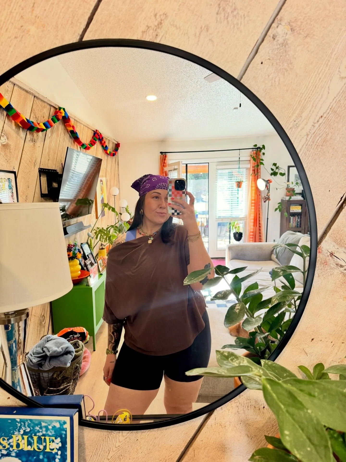 the complexity of being single in your 30s is heavy. life is seems so much more meaningful when you&rsquo;re sharing it with someone &amp; by this age life is so complicated that everyone is going their own direction so it&rsquo;s easy to feel lonely