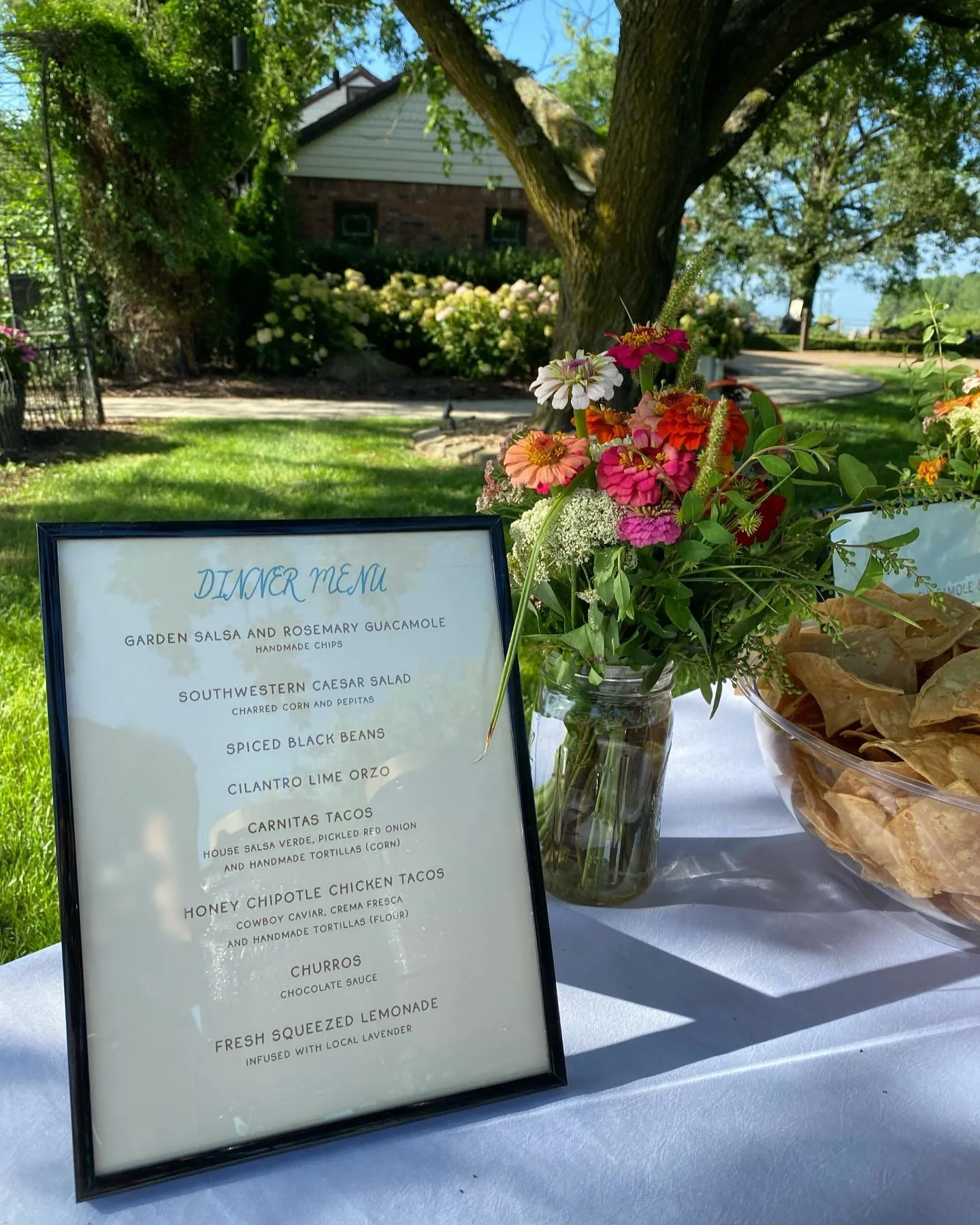 💐 A menu that just feels right for a summer wedding. I served this one at Oak Front Farms over the weekend, surrounded by the sweetest people &amp; seasonal blooms from @villinesfarm. 

💐 If you&rsquo;re planning a wedding or a special event, I&rsq