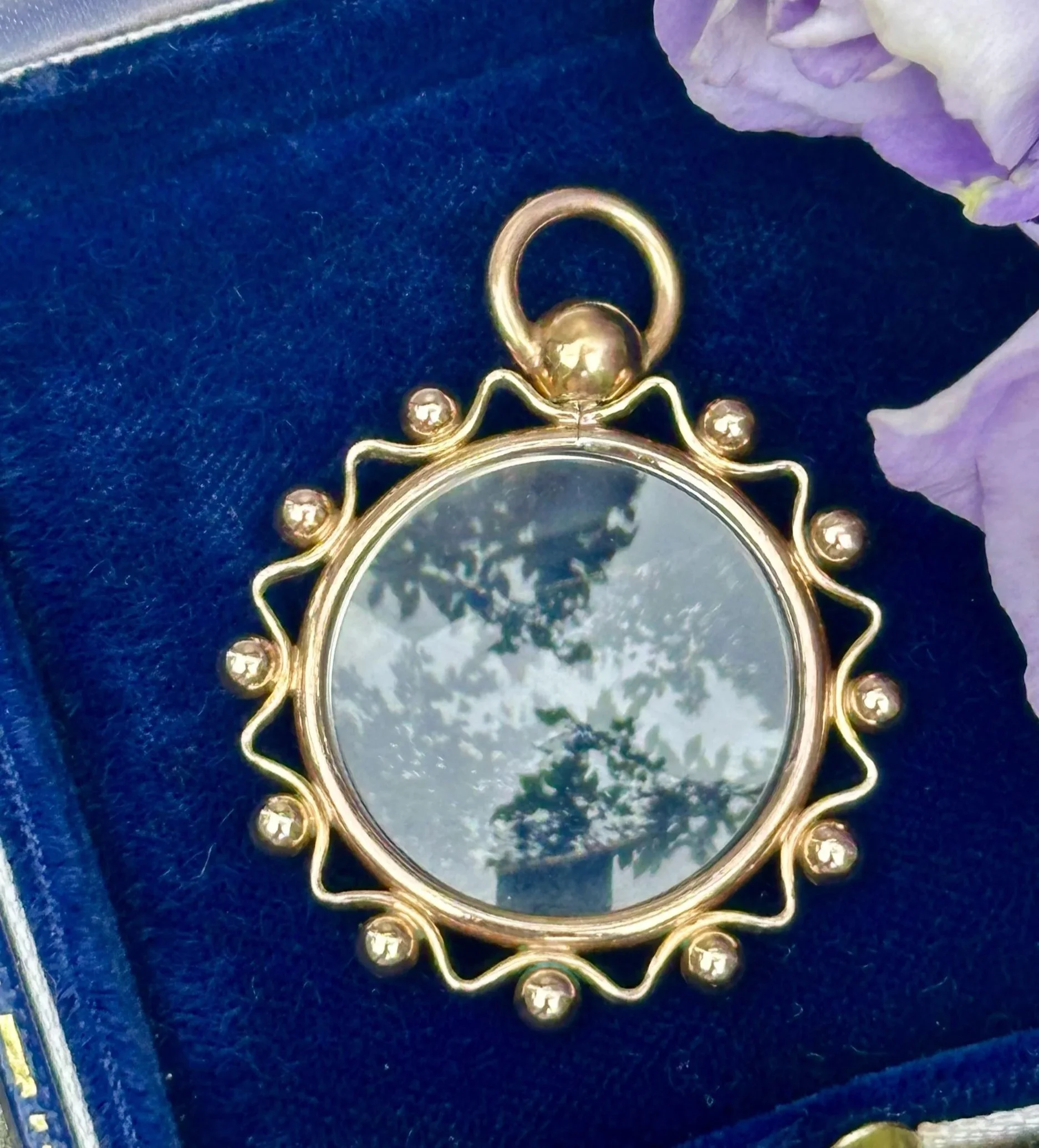 Antique 9ct Gold Glass Locket