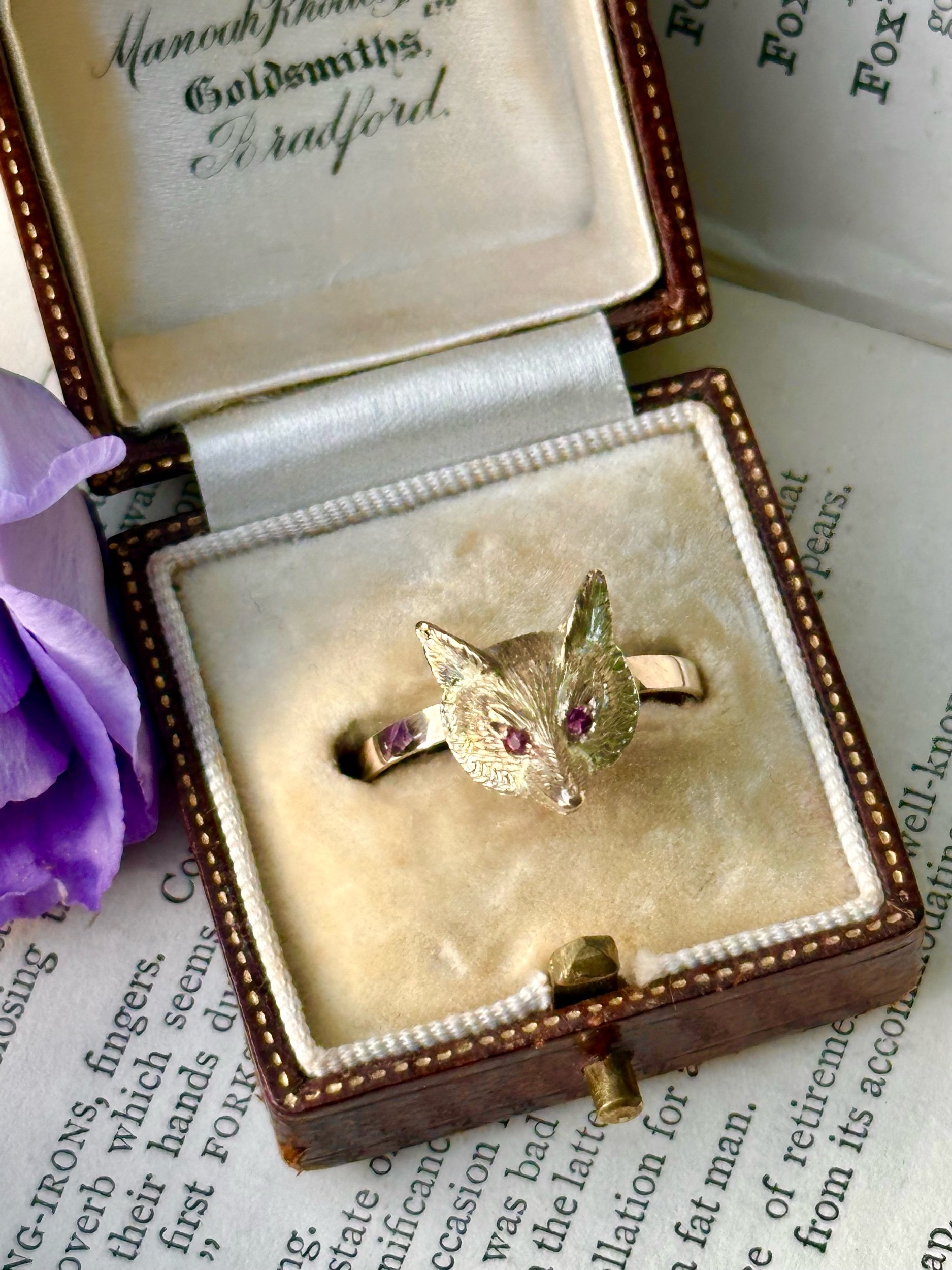 Antique 9ct Gold & Ruby Fox Head Ring Size S