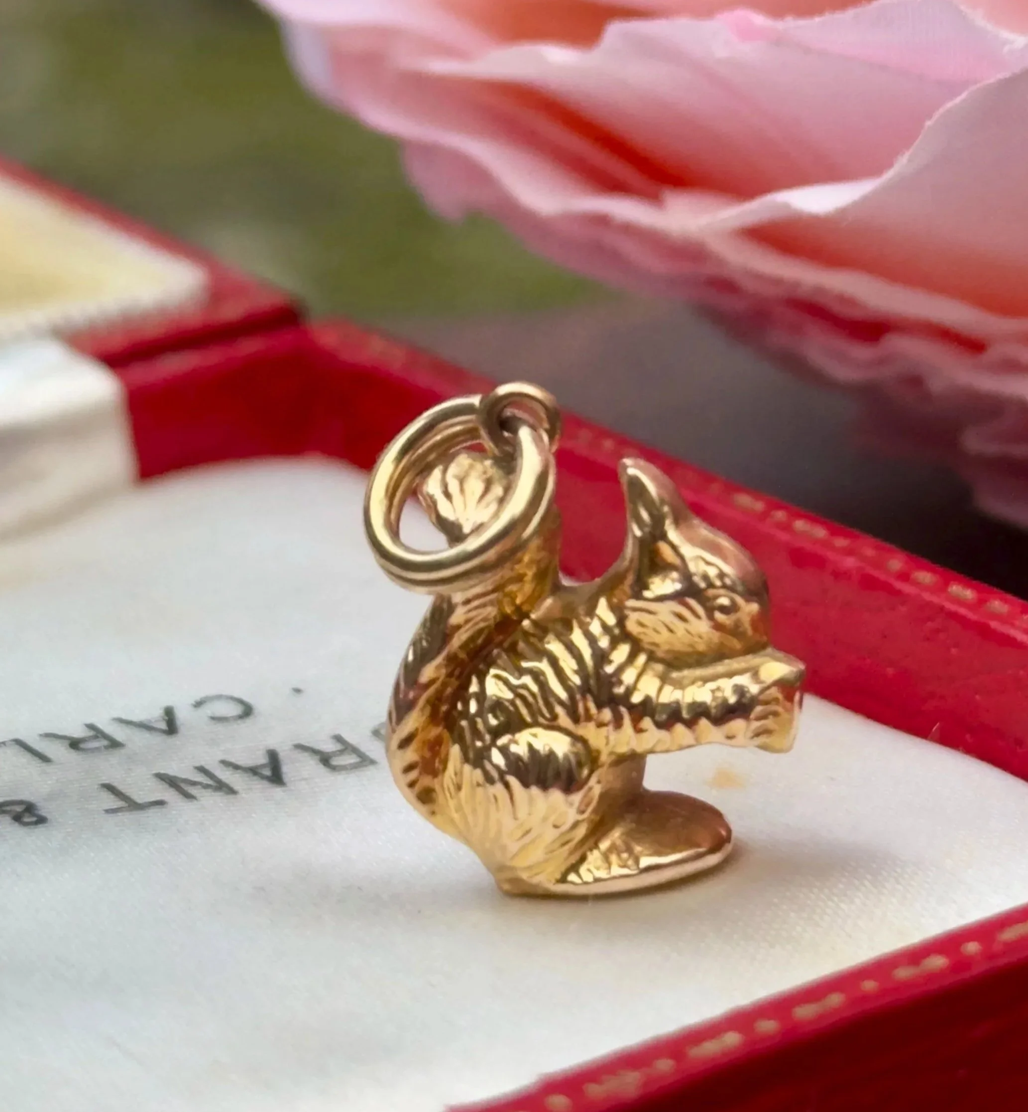 Vintage 9ct Gold Squirrel Charm (comes with FREE sterling silver chain)