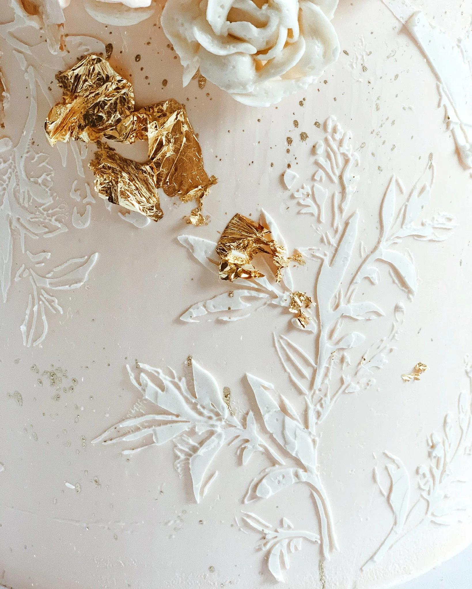 Danmarie's Elegant Wedding Cake Design