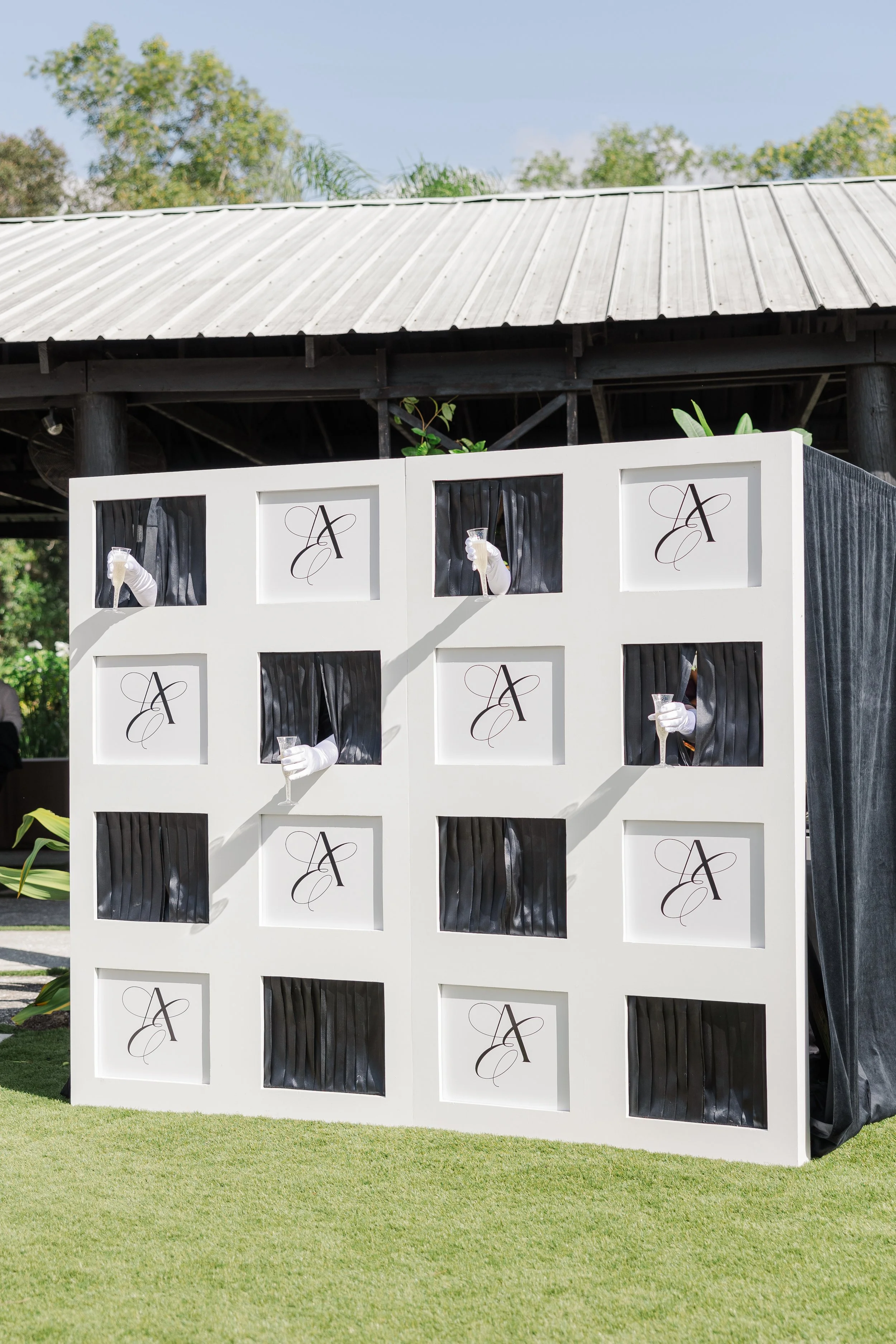 PHOTOGRAPHY BY: DEANNA GRACE