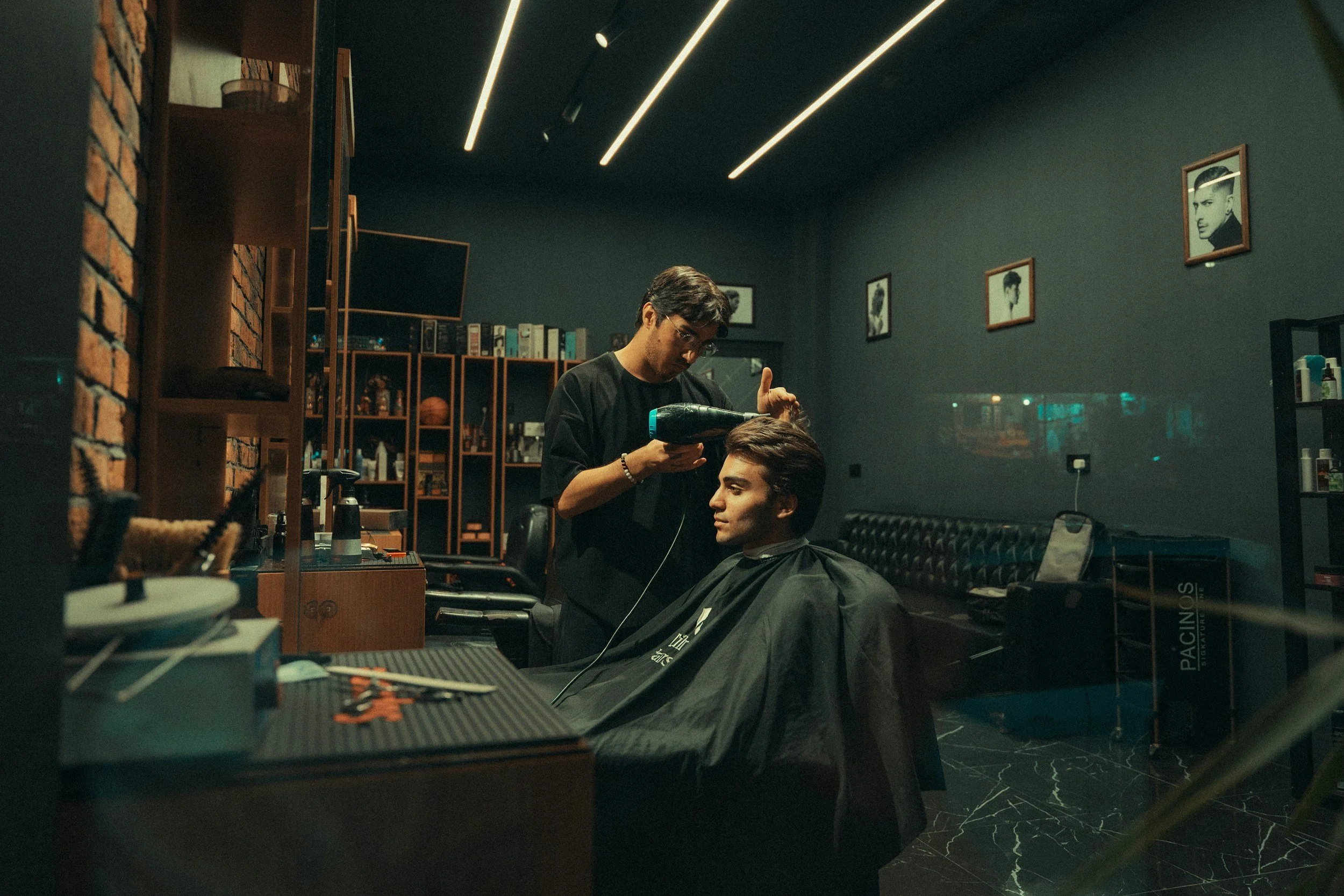 The Luxury Barbershop Experience: What Sets High-End Grooming Apart