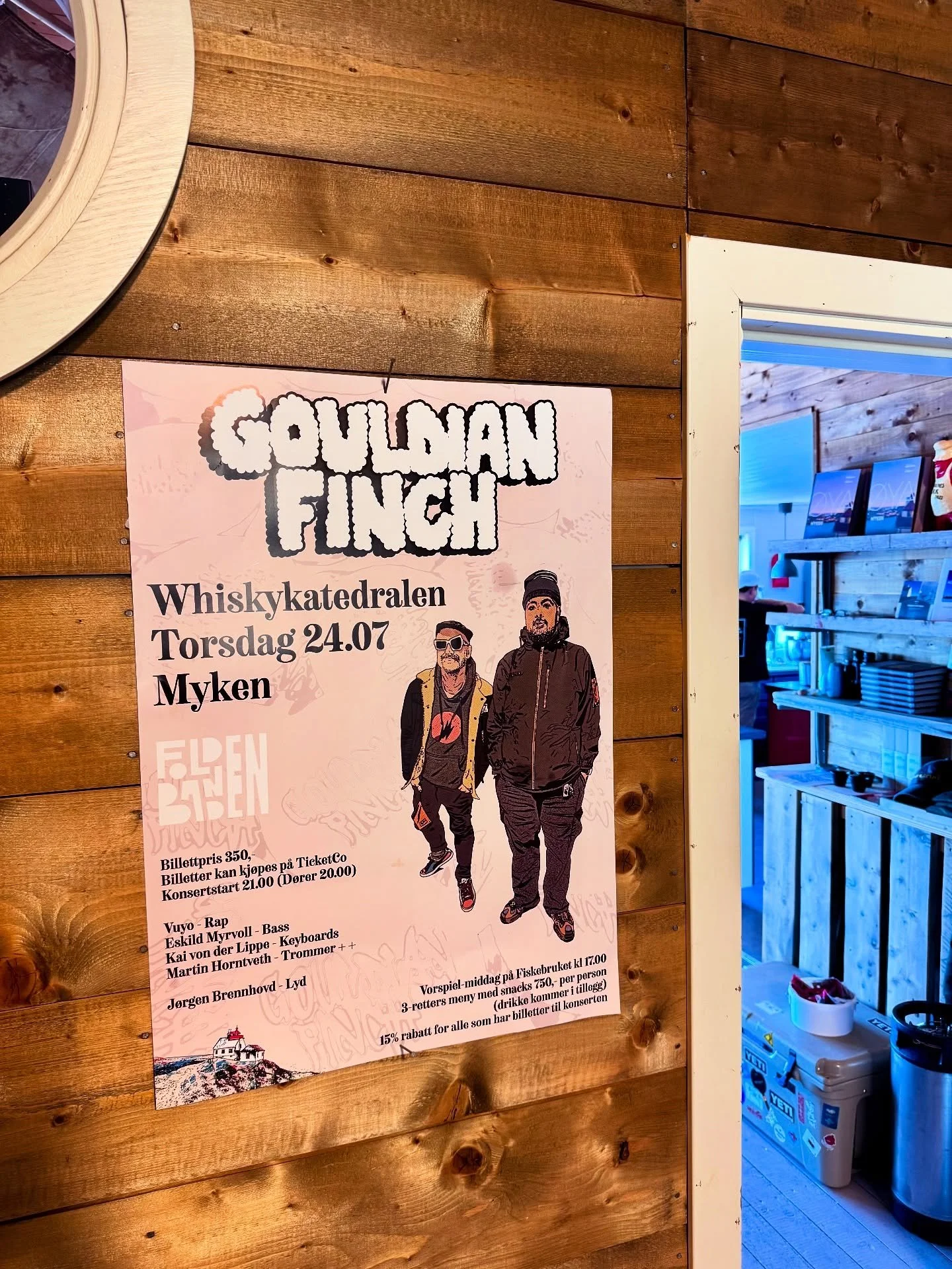 Mekka en morsom plakat til v&aring;r konsert p&aring; Myken neste uke. Sleng innom om du er i n&aelig;rheten (av den ytterst n&oslash;gne &oslash;)
@olevuyo @lippe.wav @eskild.pdf @lydvingen @mykensengogsuppe @mykendest @fiskebruket @foldenbanden
