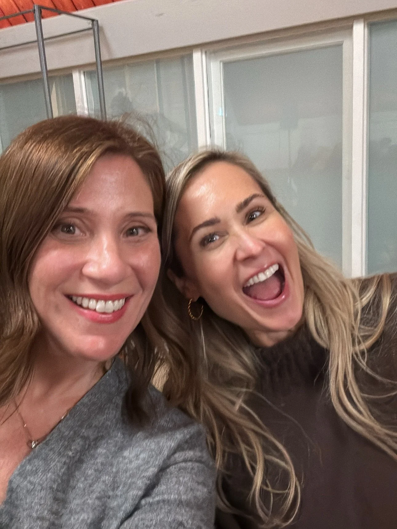 Always the best of times out on the town with the one and only @x.kris10 👯&zwj;♀️ 

And this time, we brought the guys along for delicious bites at @fatpasha, followed by our first (of many) @playliststorytellers 🙏

Any other reco&rsquo;s for fun t