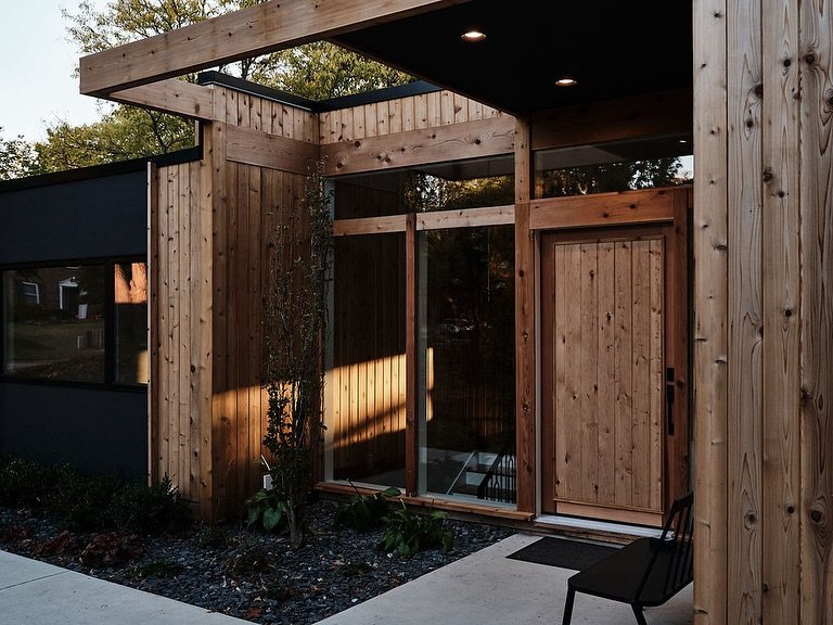All the small things&hellip; CAPILANO style!
Last week the Kyle Visser &amp; Reside real estate team hosted a cocktail party to celebrate the completion of the Capilano restoration. One of the guests, @tavisbohlinger - an architectural and interior p