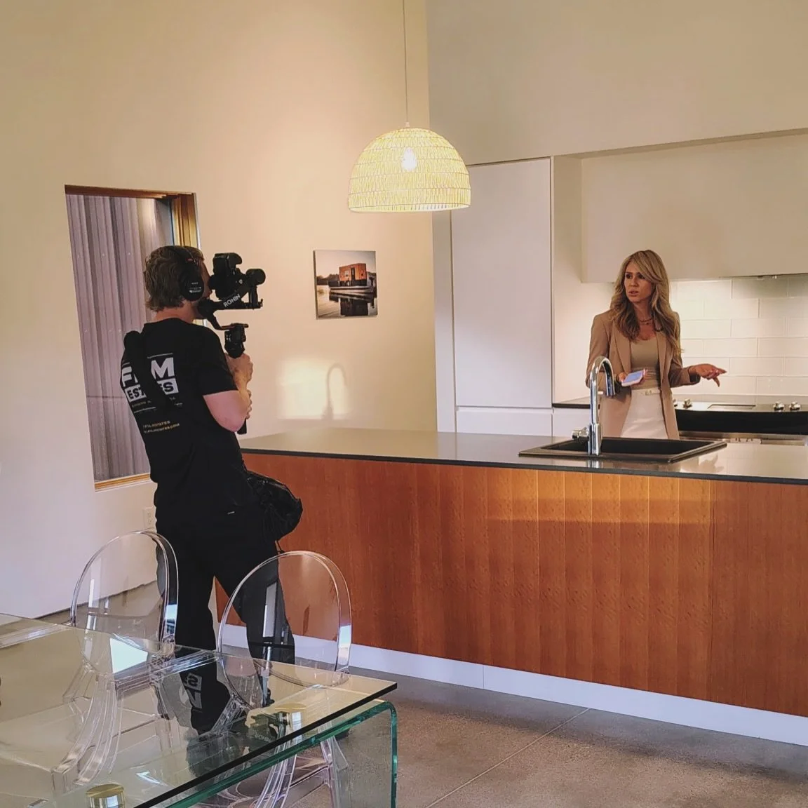 🎬 Behind the scenes of a real estate video&hellip;

What most people see is the finished video.

What they don&rsquo;t see is everything that happens before and after the camera turns on.

Every property video starts with planning.
Writing scripts.
