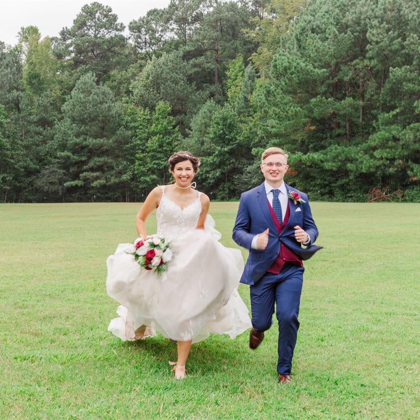 Introducing Mr. and Mrs. Schantz!!!

A big congratulations to this amazing young newlyweds! It was an honor to be a part of your big day! I absolutely love capturing precious moments like these that last a lifetime. Thank you both for having me be su