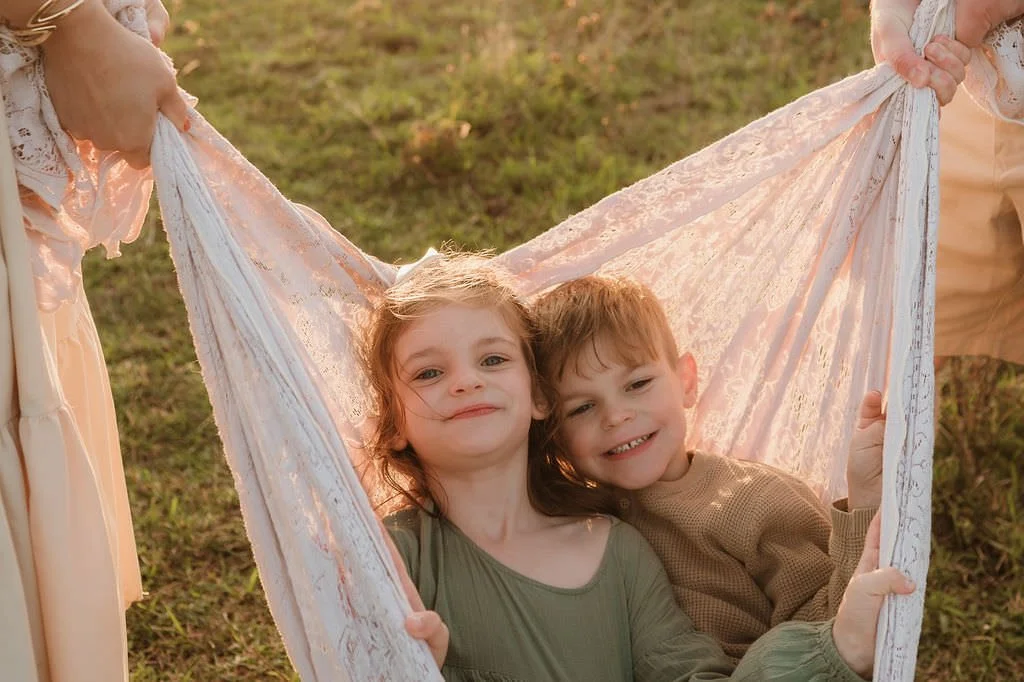 Cheltenham-outdoor-family-photographer-Mcinnes-87.jpg