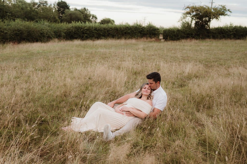 Cotswolds-outdoor-maternity-photographer-R&B-84.jpg