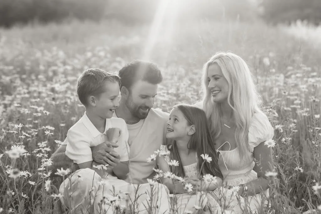 Cheltenham-outdoor-family-photographer-Morrow-90.jpg