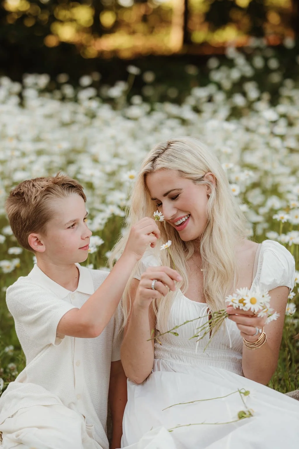 Cheltenham-outdoor-family-photographer-Morrow-31.jpg