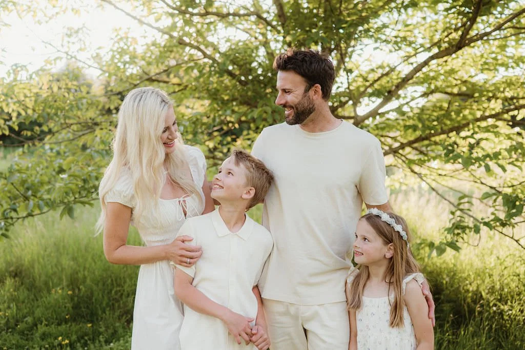 Cheltenham-outdoor-family-photographer-Morrow-24.jpg