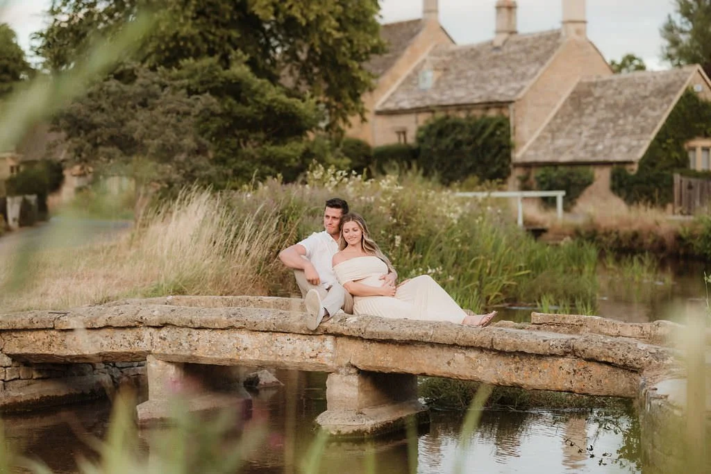 Cotswolds-outdoor-maternity-photographer-R&B-46.jpg
