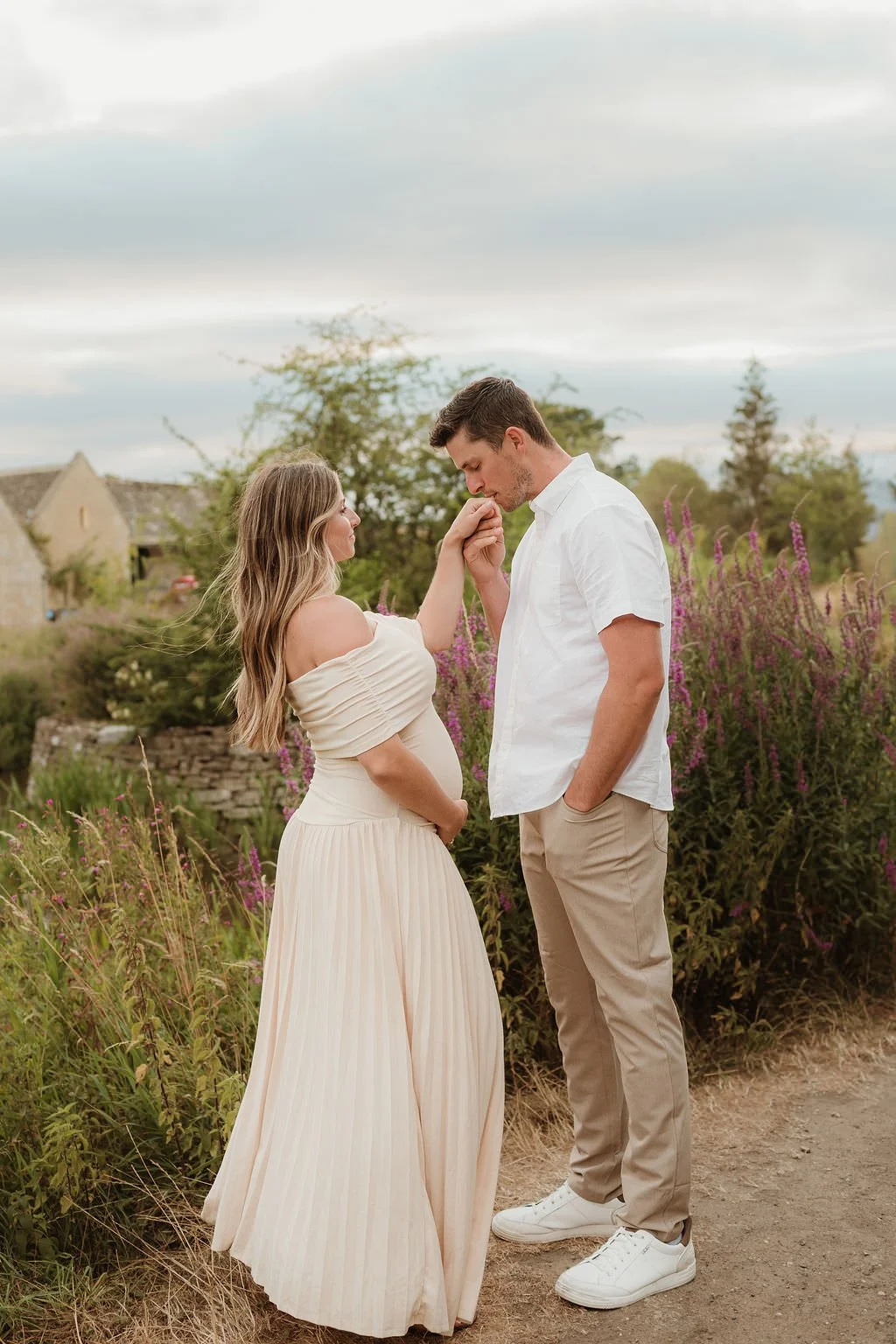 Cotswolds-outdoor-maternity-photographer-R&B-71.jpg