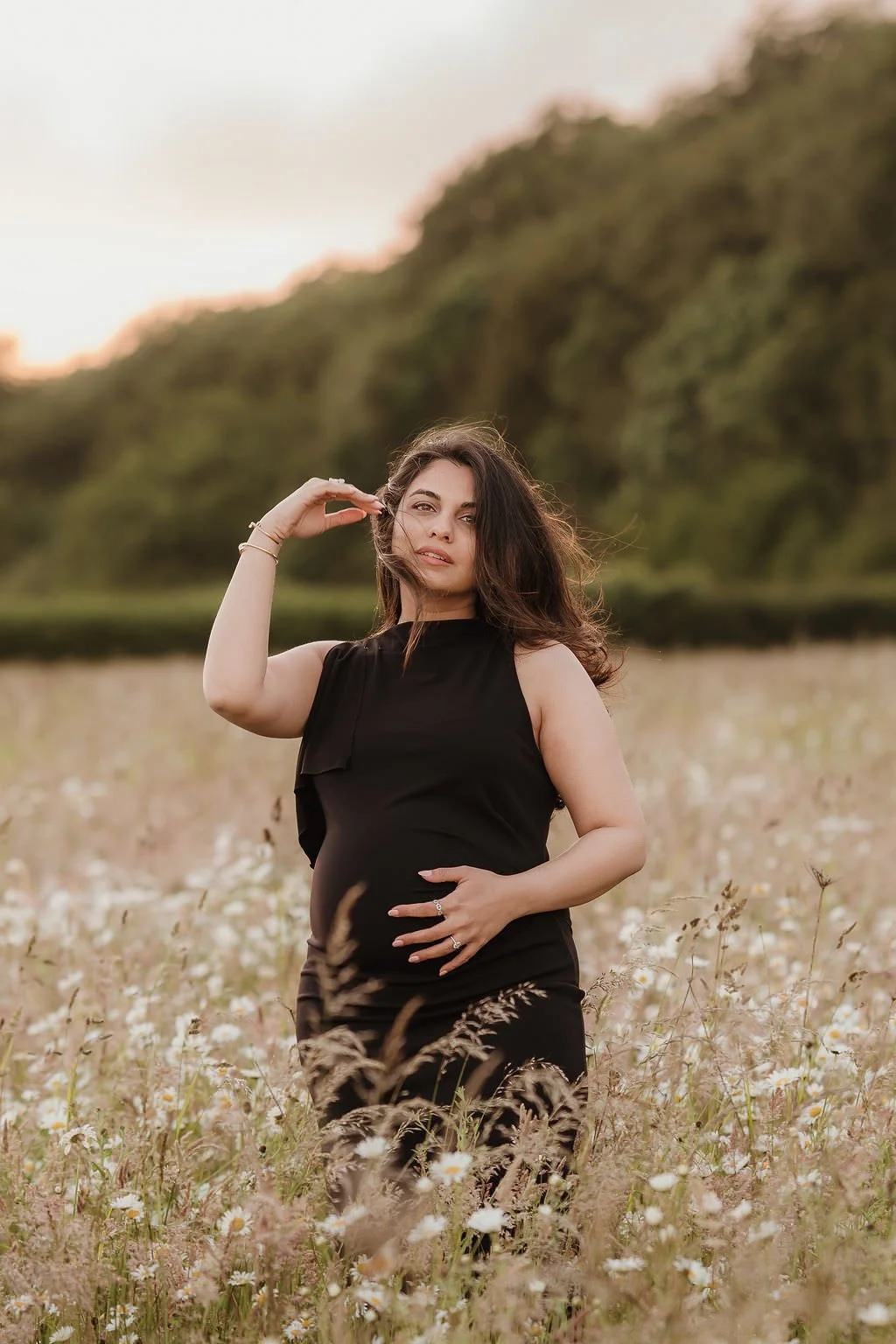 Cotswolds-maternity-photographer-mihira-79.jpg