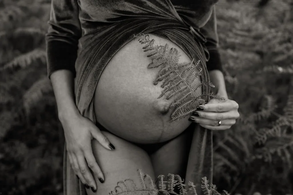 cirencester-maternity-photographer-silveiro-19.jpg