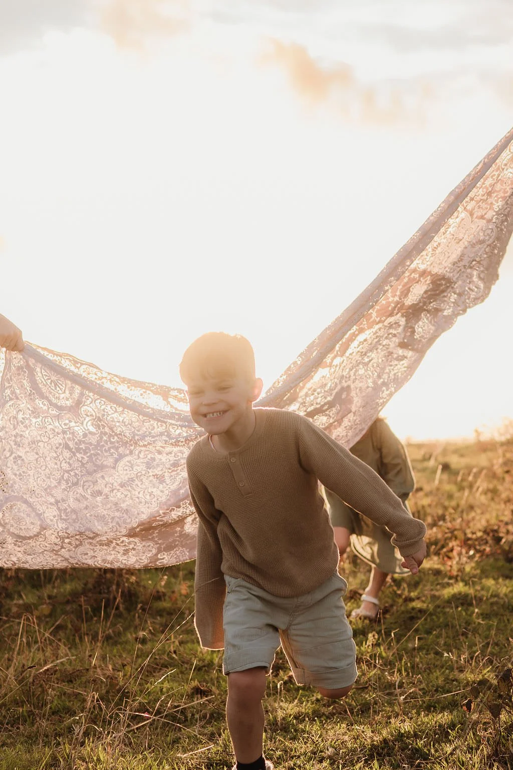 Cheltenham-outdoor-family-photographer-Mcinnes-76.jpg