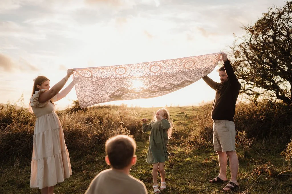 Cheltenham-outdoor-family-photographer-Mcinnes-73.jpg