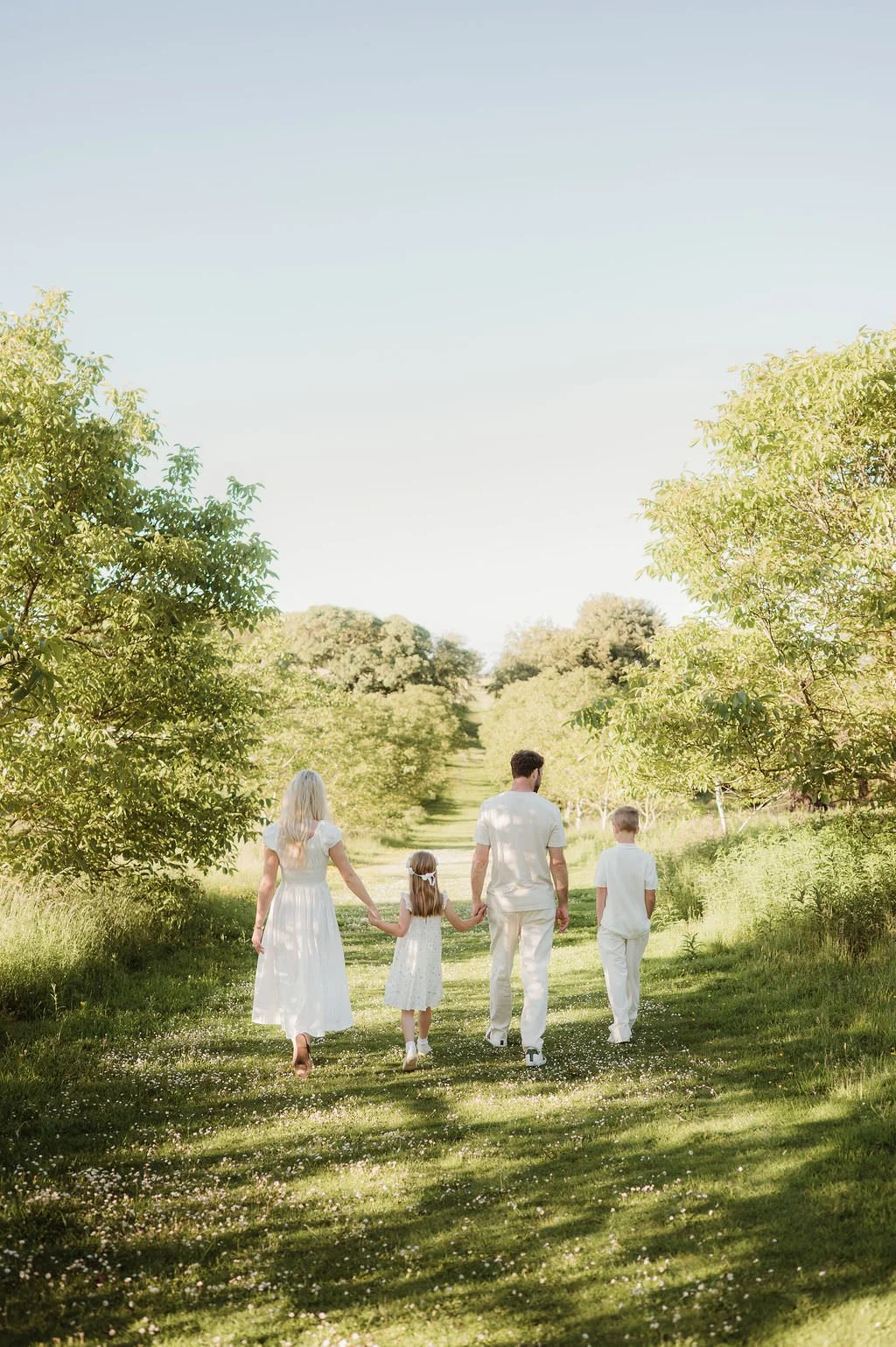 Cheltenham-outdoor-family-photographer-Morrow-1.jpg