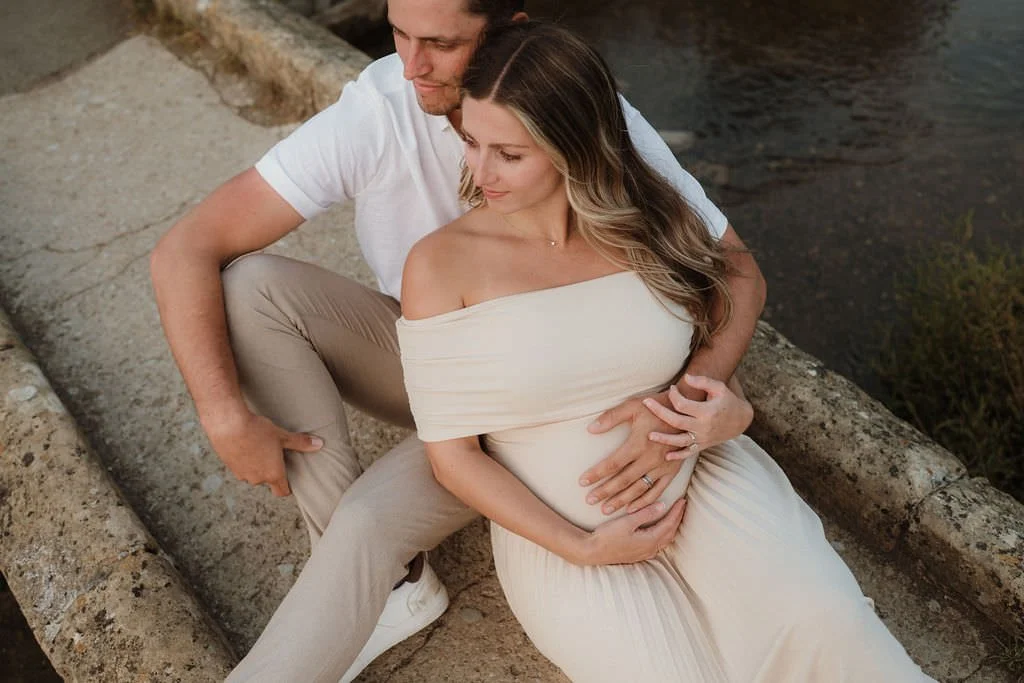 Cotswolds-outdoor-maternity-photographer-R&B-48.jpg
