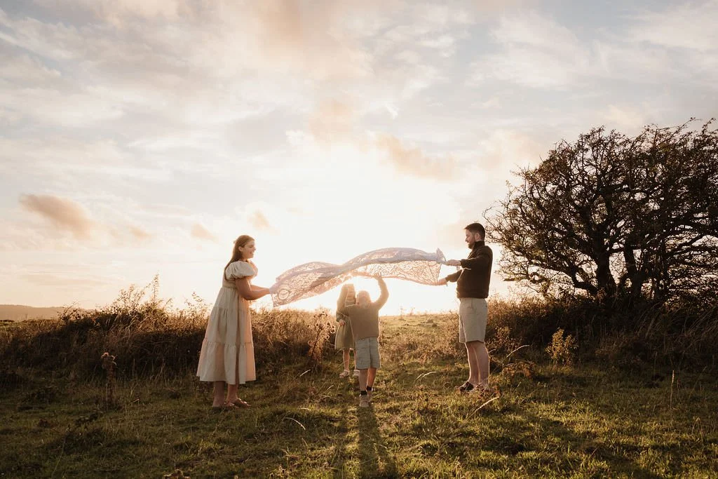 Cheltenham-outdoor-family-photographer-Mcinnes-74.jpg