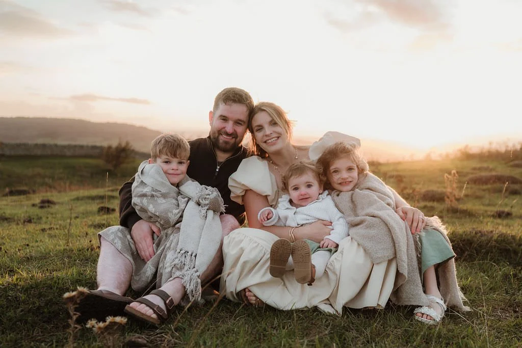 Cheltenham-outdoor-family-photographer-Mcinnes-104.jpg