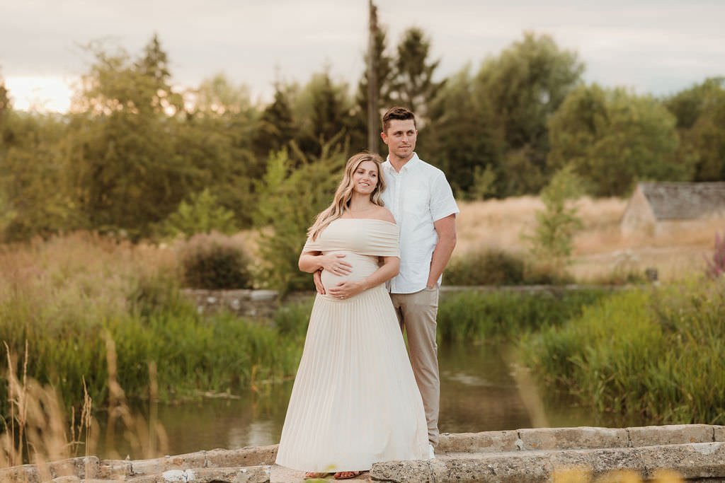 Cotswolds-outdoor-maternity-photographer-R&B-51.jpg