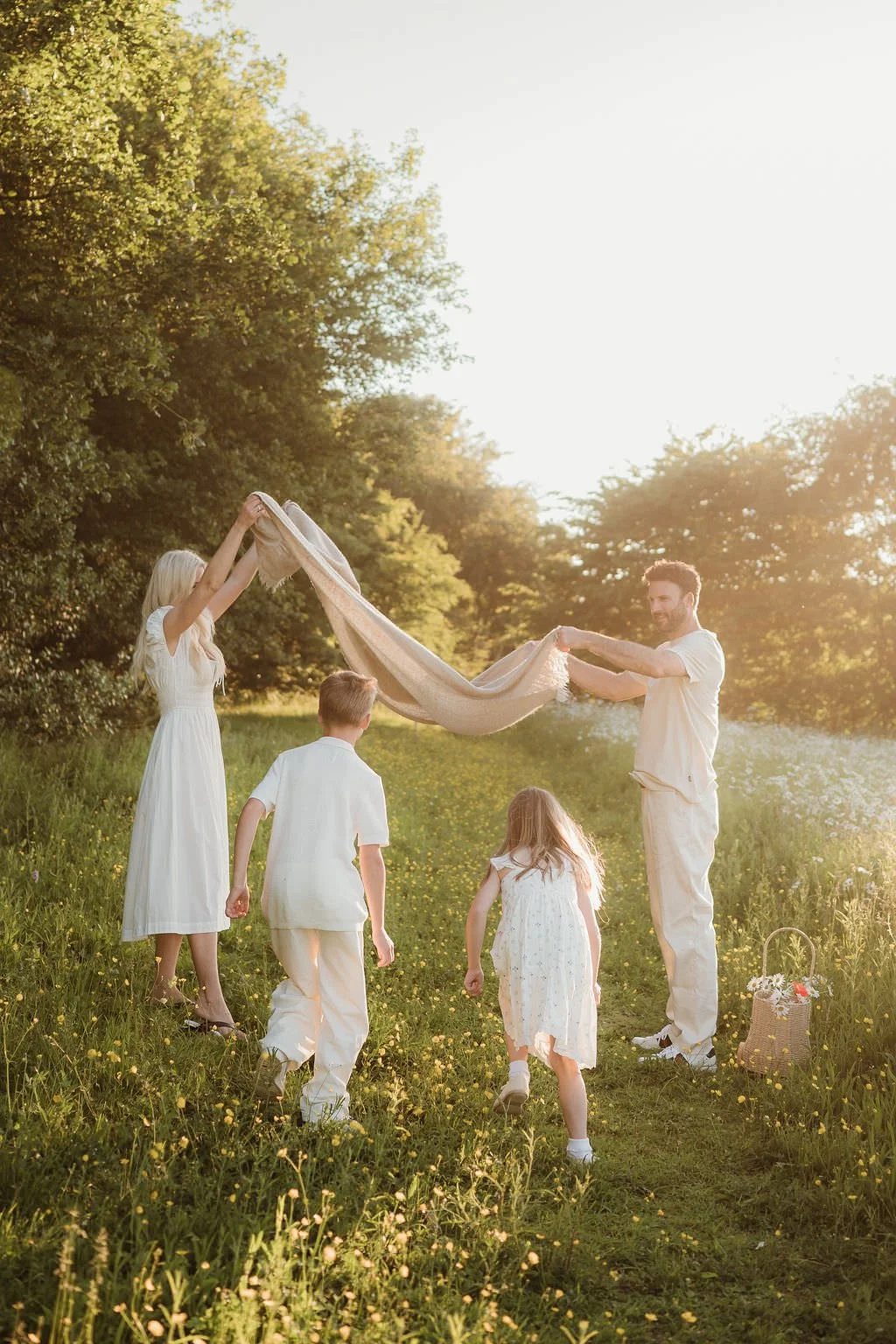 Cheltenham-outdoor-family-photographer-Morrow-61.jpg