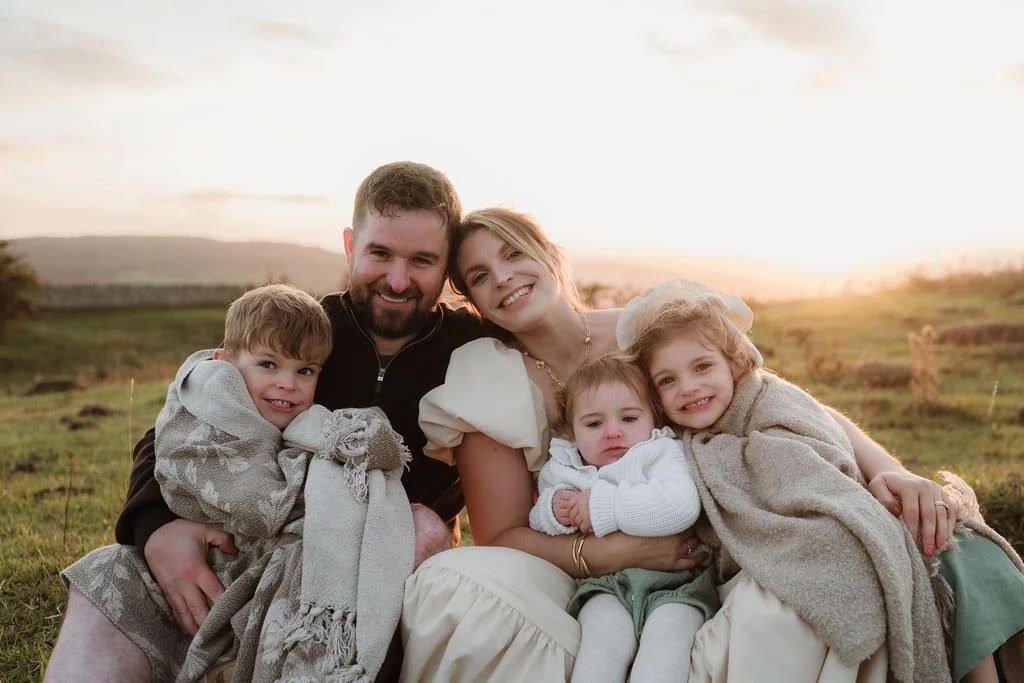 Cheltenham-outdoor-family-photographer-Mcinnes-103.jpg