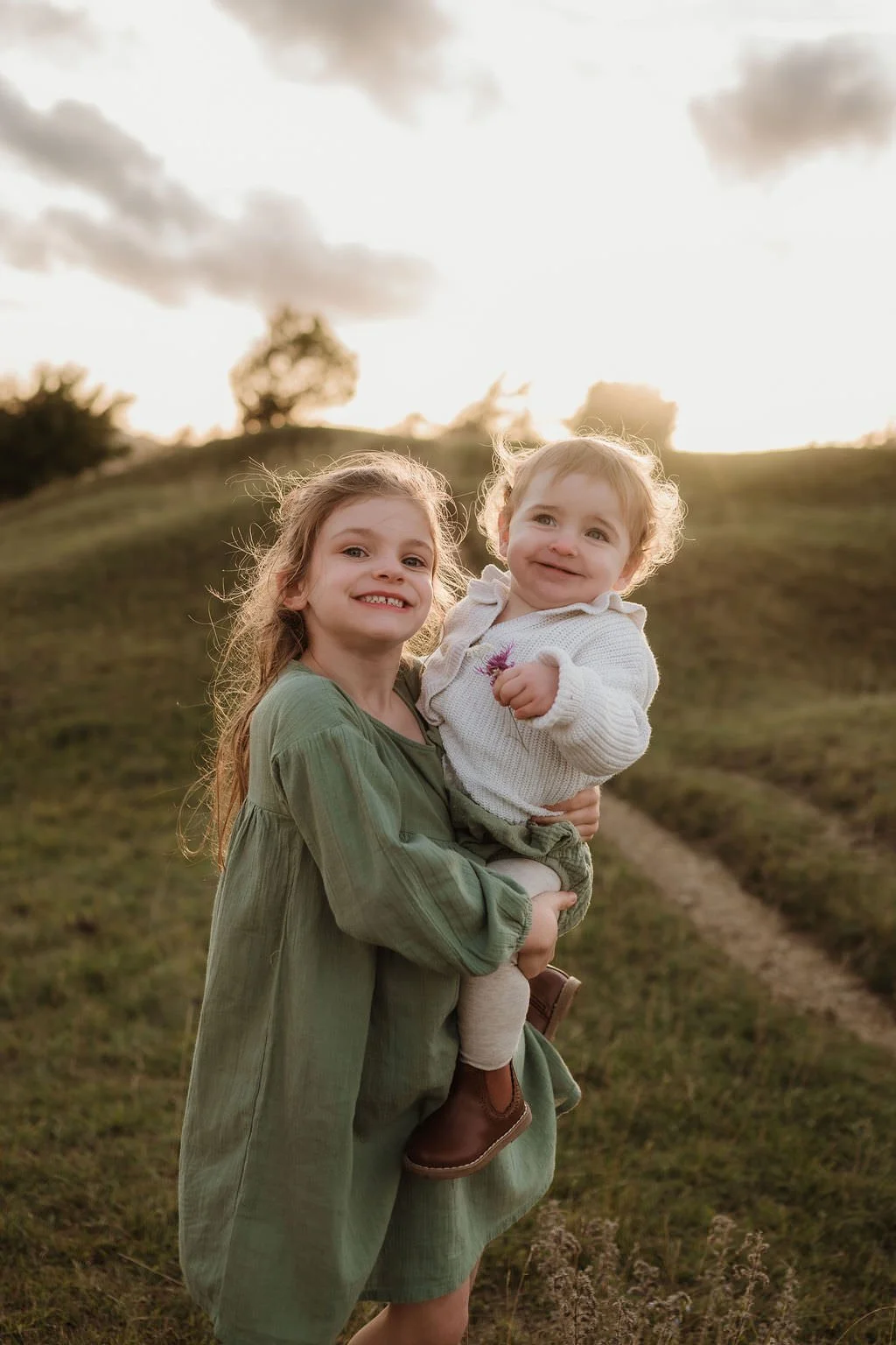 Cheltenham-outdoor-family-photographer-Mcinnes-60.jpg