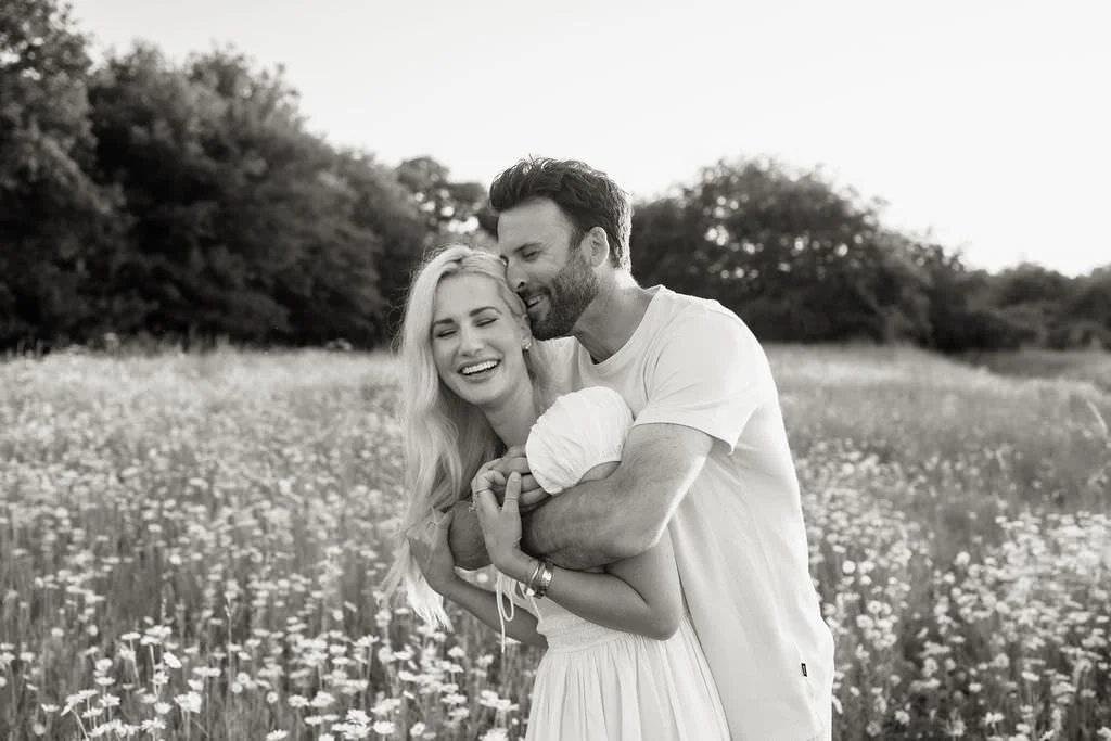 Cheltenham-outdoor-family-photographer-Morrow-104.jpg