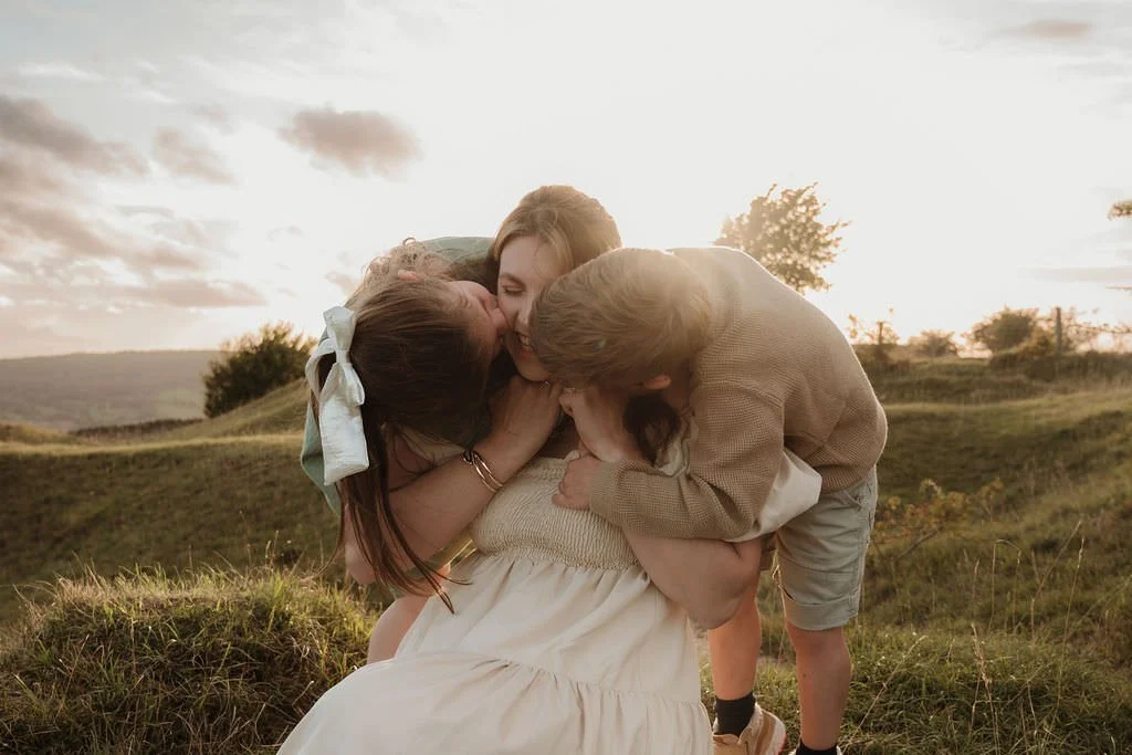 Cheltenham-outdoor-family-photographer-Mcinnes-20.jpg