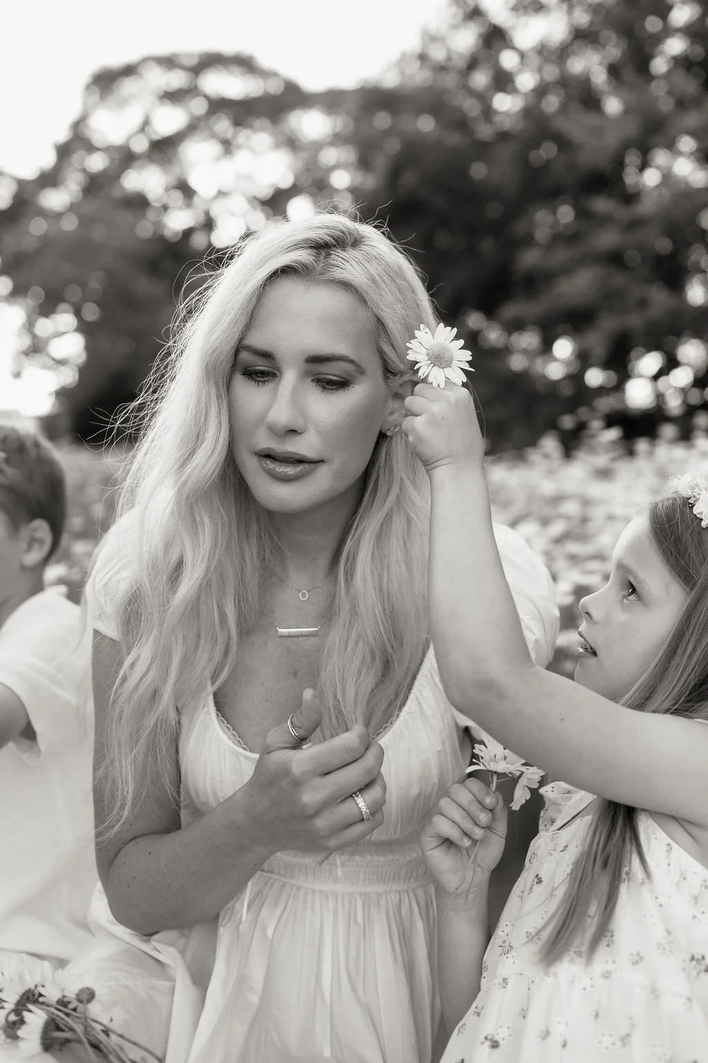 Cheltenham-outdoor-family-photographer-Morrow-40.jpg