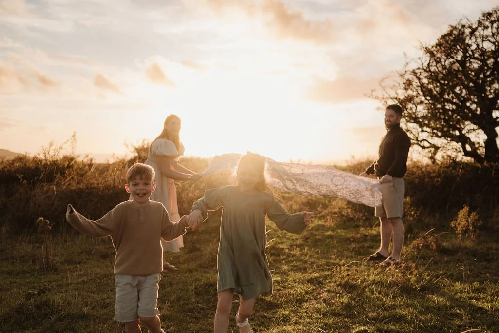 Cheltenham-outdoor-family-photographer-Mcinnes-77.jpg