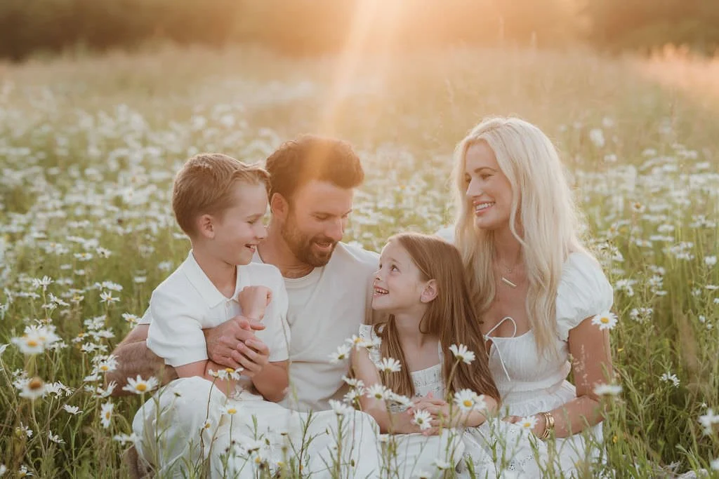 Cheltenham-outdoor-family-photographer-Morrow-89.jpg