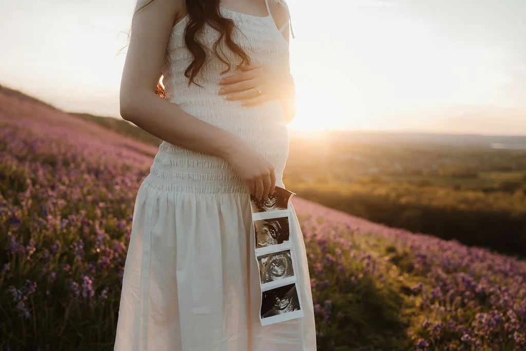 Cotswolds-maternity-photographer-m&l-58.jpg