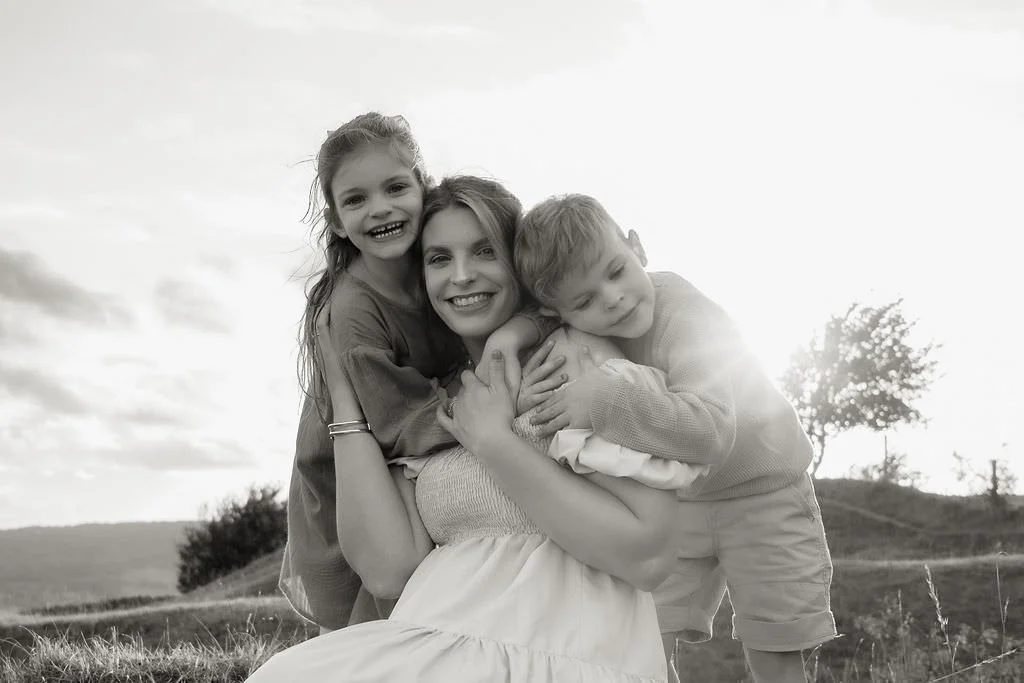 Cheltenham-outdoor-family-photographer-Mcinnes-17.jpg