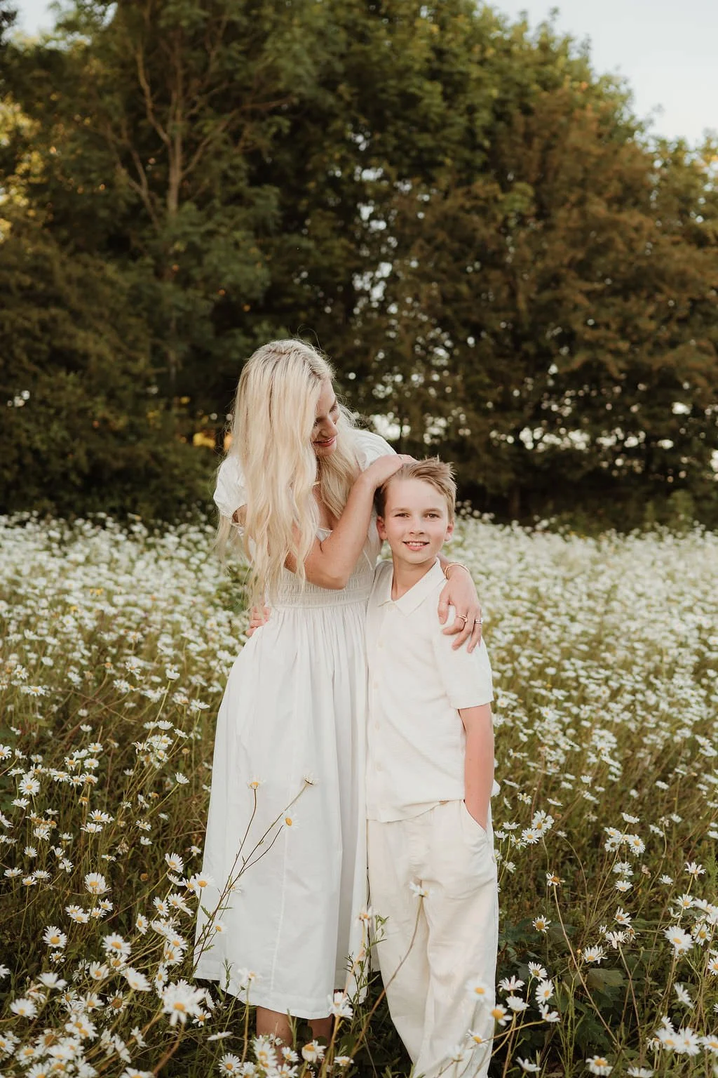 Cheltenham-outdoor-family-photographer-Morrow-42.jpg