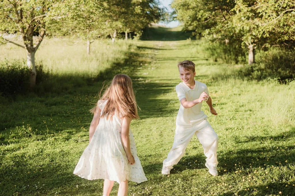 Cheltenham-outdoor-family-photographer-Morrow-30.jpg