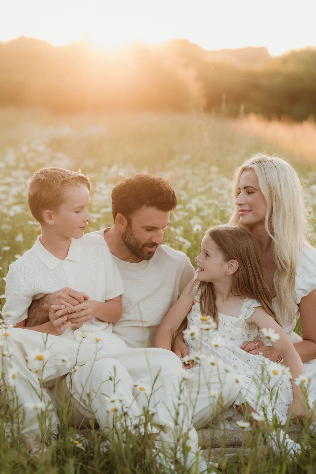 Cheltenham-outdoor-family-photographer-Morrow-85.jpg