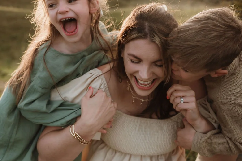 Cheltenham-outdoor-family-photographer-Mcinnes-21.jpg