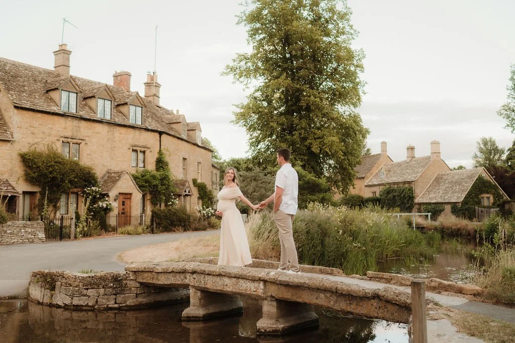 Cotswolds-outdoor-maternity-photographer-R&B-57.jpg