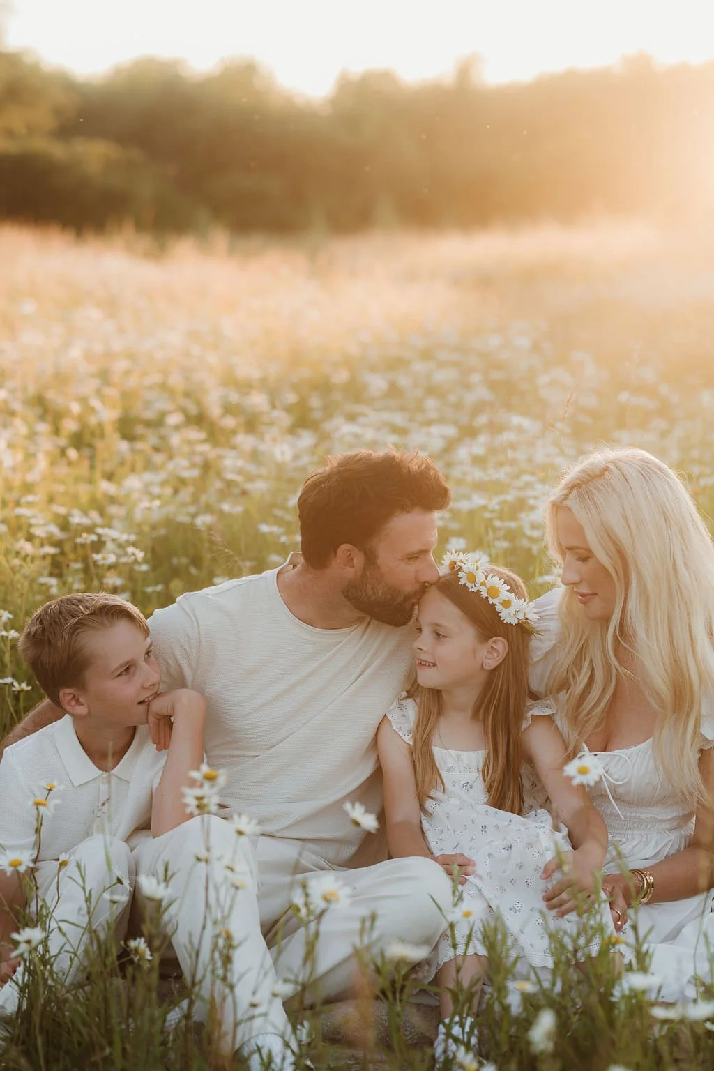 Cheltenham-outdoor-family-photographer-Morrow-78.jpg